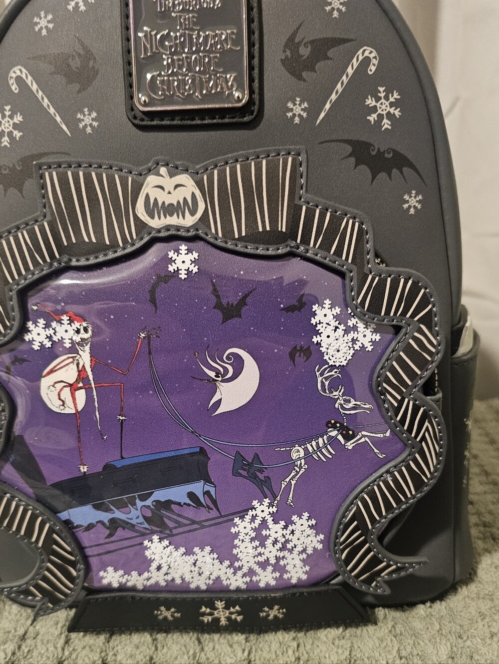 NWT! Loungefly The Nightmare Before Christmas Glow-In-The-Dark Mini Backpack - Picture 2 of 6
